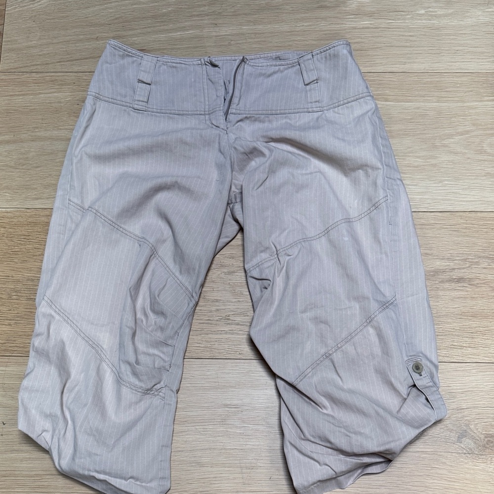 Topshop 3 quarter length baggy trouser look good with heels